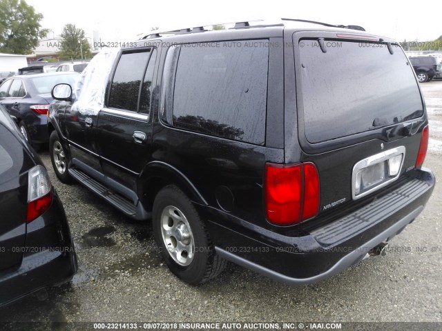 5LMPU28L4WLJ37651 - 1998 LINCOLN NAVIGATOR BLACK photo 3