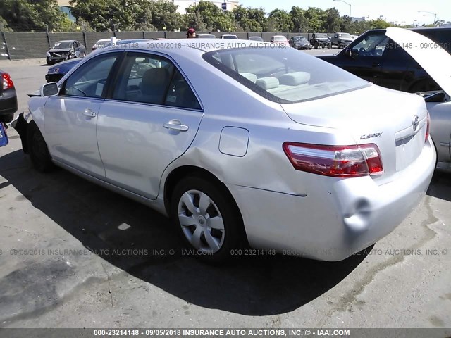 4T4BE46K59R107921 - 2009 TOYOTA CAMRY SE/LE/XLE SILVER photo 3