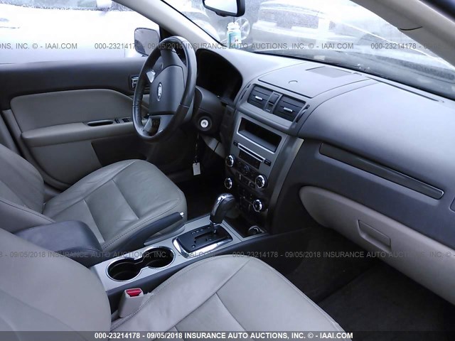 3FAHP0CG1AR411261 - 2010 FORD FUSION SEL GRAY photo 5