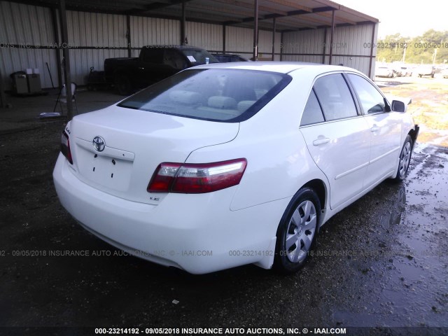 4T4BE46K99R132501 - 2009 TOYOTA CAMRY SE/LE/XLE WHITE photo 4
