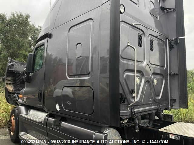 1FUJGLDRXCSBH9657 - 2012 FREIGHTLINER CASCADIA 125  Unknown photo 3