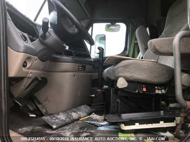 1FUJGLDRXCSBH9657 - 2012 FREIGHTLINER CASCADIA 125  Unknown photo 5