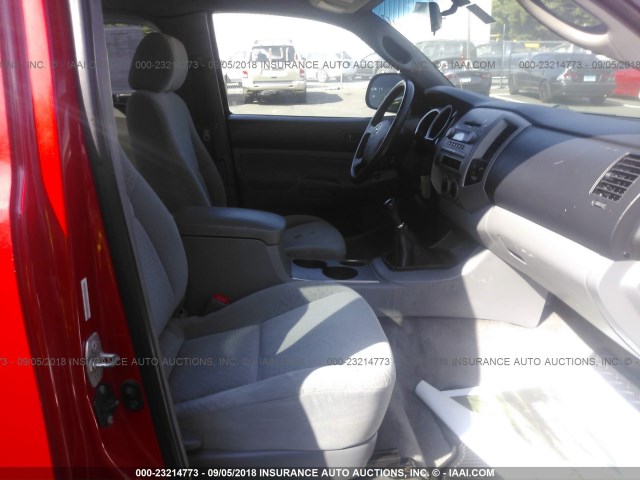 5TEUX42N87Z392524 - 2007 TOYOTA TACOMA Rot Foto 5