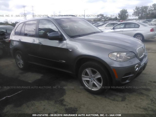5UXZW0C56BL660945 - 2011 BMW X5 XDRIVE35D GRAY photo 1