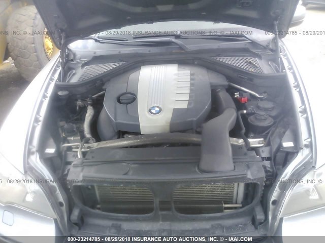 5UXZW0C56BL660945 - 2011 BMW X5 XDRIVE35D GRAY photo 10