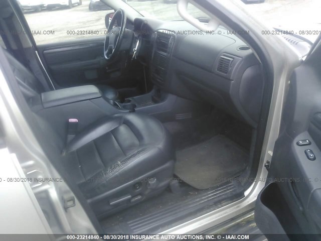 1FMZU75W72ZC61007 - 2002 FORD EXPLORER LIMITED Gümüş foto 5