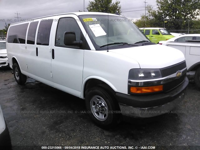 1GAZGPFG7J1321649 - 2018 CHEVROLET EXPRESS G3500 LT WHITE photo 1