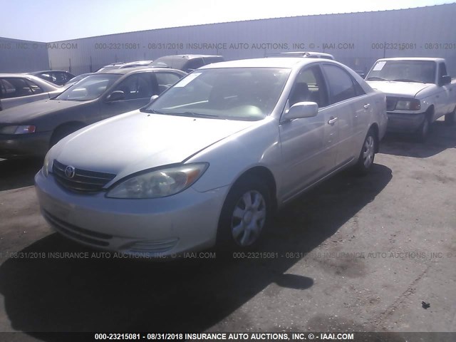 4T1BE32K34U842321 - 2004 TOYOTA CAMRY LE/XLE/SE SILVER photo 2