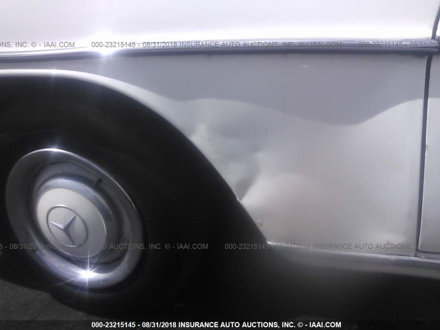 000570 - 1969 MERCEDES-BENZ 250 WHITE photo 6