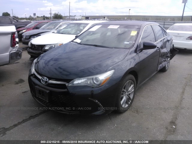 4T1BF1FK4GU150603 - 2016 TOYOTA CAMRY LE/XLE/SE/XSE 绿色 照片 2