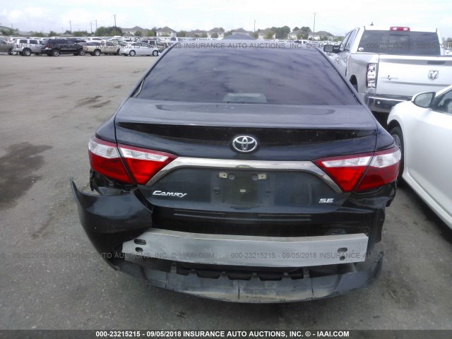 4T1BF1FK4GU150603 - 2016 TOYOTA CAMRY LE/XLE/SE/XSE 绿色 照片 6