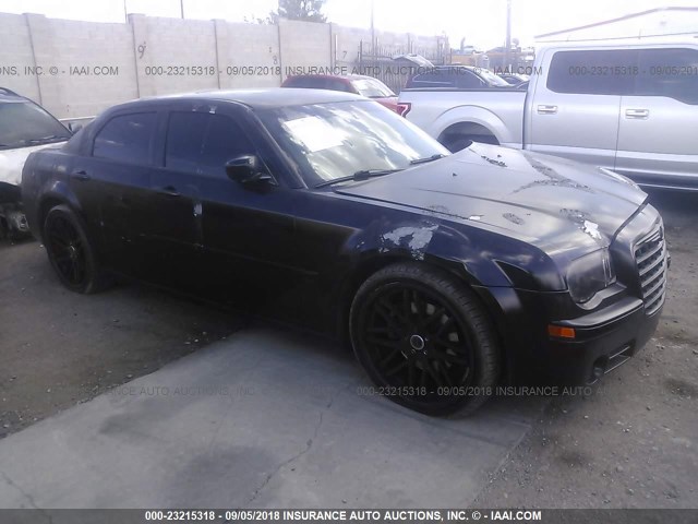 2C3JA63H45H109753 - 2005 CHRYSLER 300C BLACK photo 1