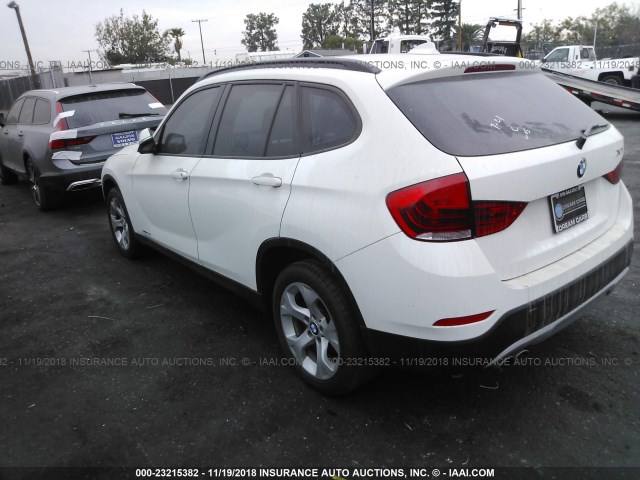 WBAVM1C54FV318347 - 2015 BMW X1 SDRIVE28I WHITE photo 3