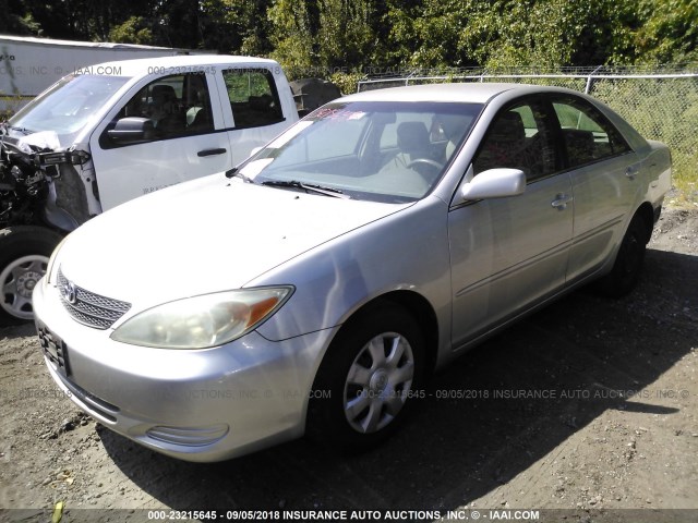 4T1BE32K53U771850 - 2003 TOYOTA CAMRY LE/XLE/SE Күміс фото 2