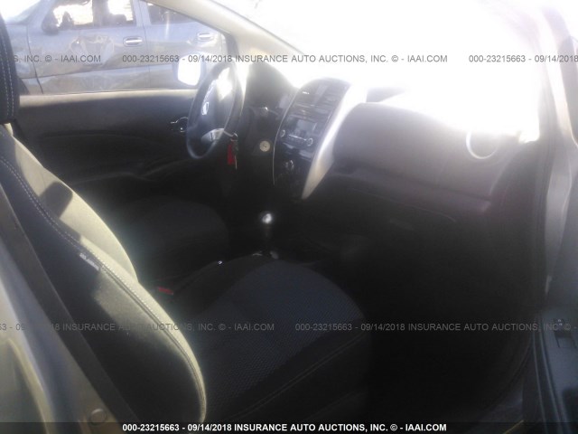 3N1CE2CP8FL436628 - 2015 NISSAN VERSA NOTE S/S PLUS/SV/SL/SR GRAY photo 5
