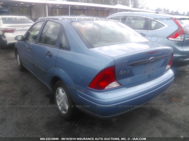 1FAFP33P6YW248171 - 2000 FORD FOCUS LX BLUE photo 3