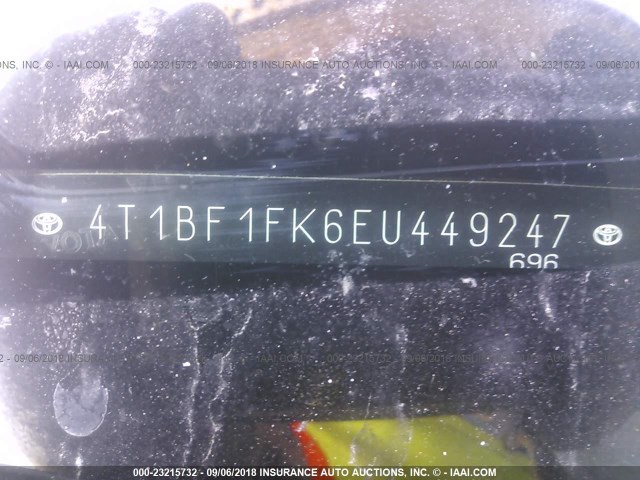 4T1BF1FK6EU449247 - 2014 TOYOTA CAMRY L/SE/LE/XLE ვერცხლისფერი ფოტო 9