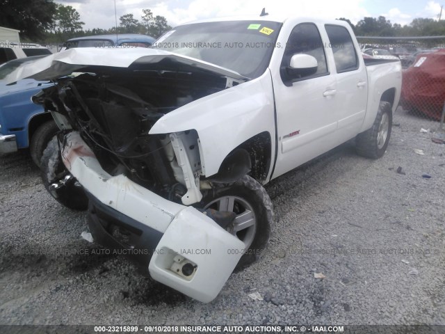 3GCEK13Y87G514840 - 2007 CHEVROLET SILVERADO K1500 CREW CAB WHITE photo 2