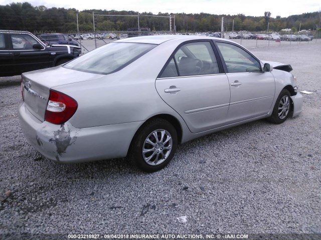 4T1BE32K24U935346 - 2004 TOYOTA CAMRY LE/XLE/SE SILVER photo 4