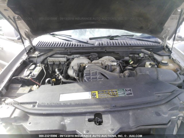 5LMFU27R53LJ17048 - 2003 LINCOLN NAVIGATOR Srebrny zdjęcie 10