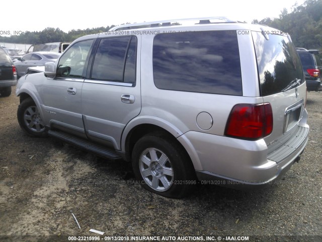 5LMFU27R53LJ17048 - 2003 LINCOLN NAVIGATOR Srebrny zdjęcie 3