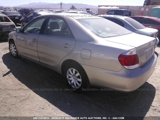 4T1BE32K45U091182 - 2005 TOYOTA CAMRY LE/XLE/SE 金色 照片 3