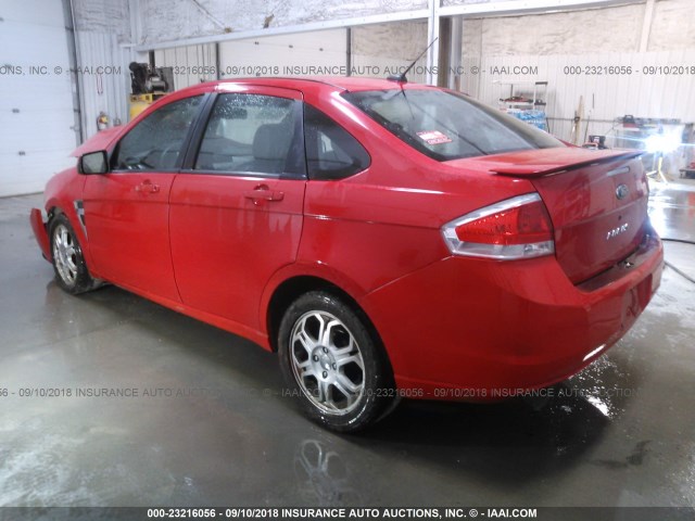 1FAHP35N18W190930 - 2008 FORD FOCUS SE/SEL/SES RED photo 3
