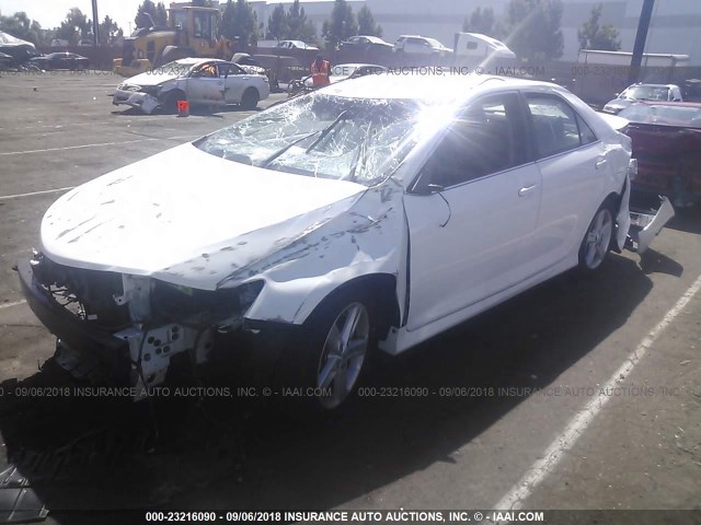 4T1BF1FK2EU744829 - 2014 TOYOTA CAMRY L/SE/LE/XLE Ağ foto 2