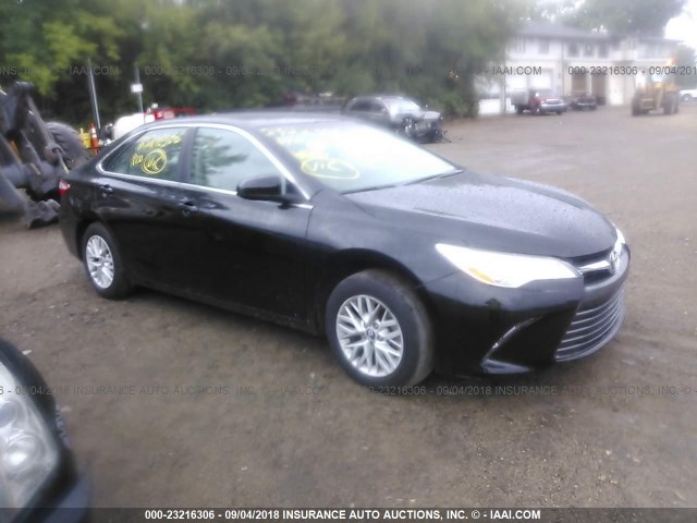 4T4BF1FK6GR561183 - 2016 TOYOTA CAMRY LE/XLE/SE/XSE 黑色 照片 1