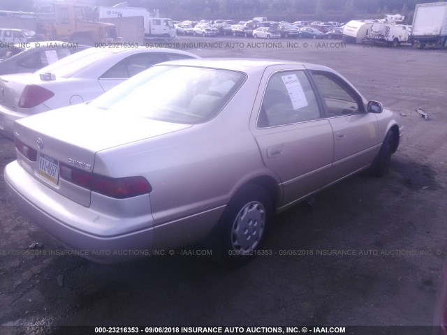 4T1BG28K7XU912418 - 1999 TOYOTA CAMRY CE/LE/XLE 金色 照片 4