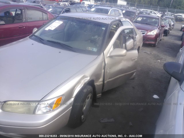 4T1BG28K7XU912418 - 1999 TOYOTA CAMRY CE/LE/XLE 金色 照片 6