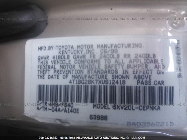 4T1BG28K7XU912418 - 1999 TOYOTA CAMRY CE/LE/XLE 金色 照片 9