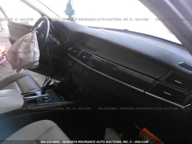 5UXZV4C52CL767955 - 2012 BMW X5 XDRIVE35I Сұр фото 5