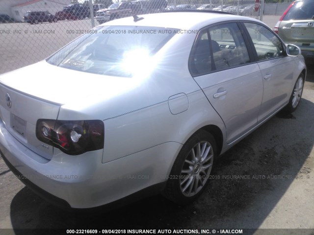3VWRJ71K48M170008 - 2008 VOLKSWAGEN JETTA WOLFSBURG 银色 照片 4