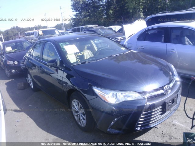 4T4BF1FKXFR457391 - 2015 TOYOTA CAMRY LE/XLE/SE/XSE 黑色 照片 1