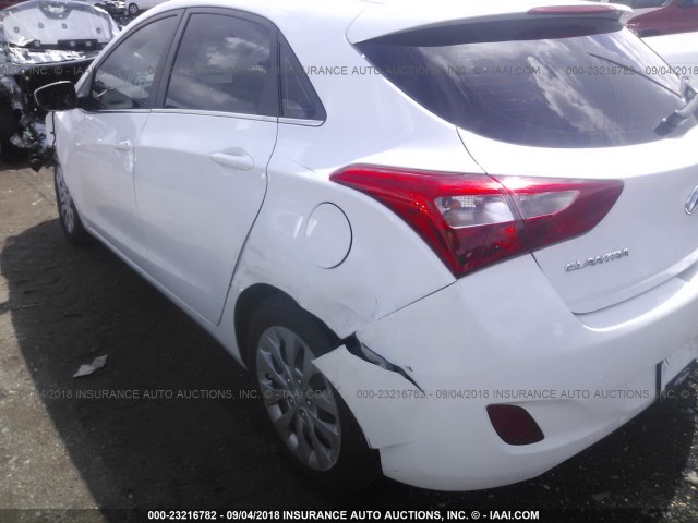 KMHD35LH3HU373993 - 2017 HYUNDAI ELANTRA GT WHITE photo 6