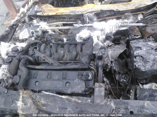 1LNHM97V61Y654318 - 2001 LINCOLN CONTINENTAL  棕色 照片 10