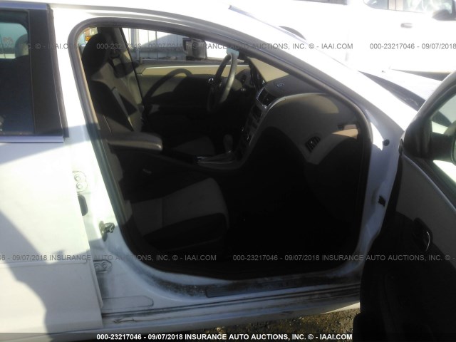 1G1ZG57B194236050 - 2009 CHEVROLET MALIBU LS 白色 照片 5
