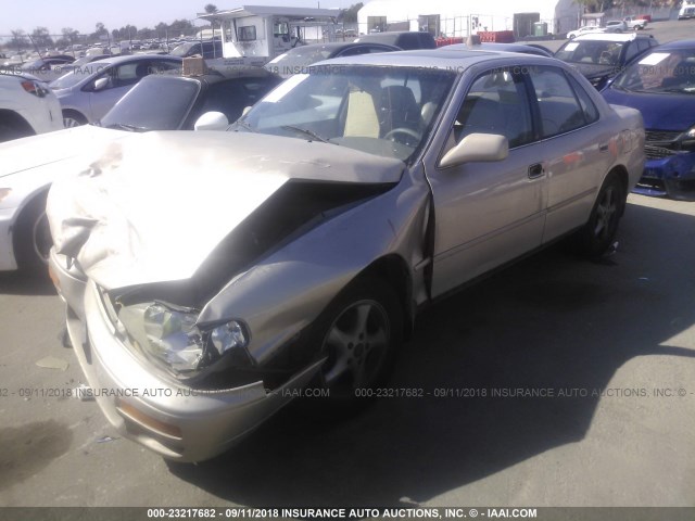 4T1BF12K7TU138834 - 1996 TOYOTA CAMRY LE/XLE/SE Алтын фото 2