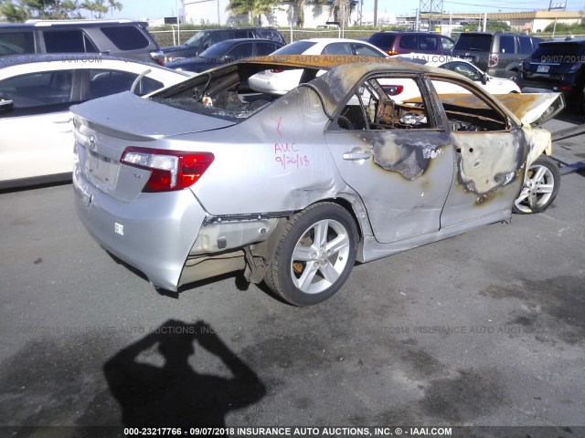 4T1BF1FK1CU201131 - 2012 TOYOTA CAMRY SE/LE/XLE 银色 照片 4