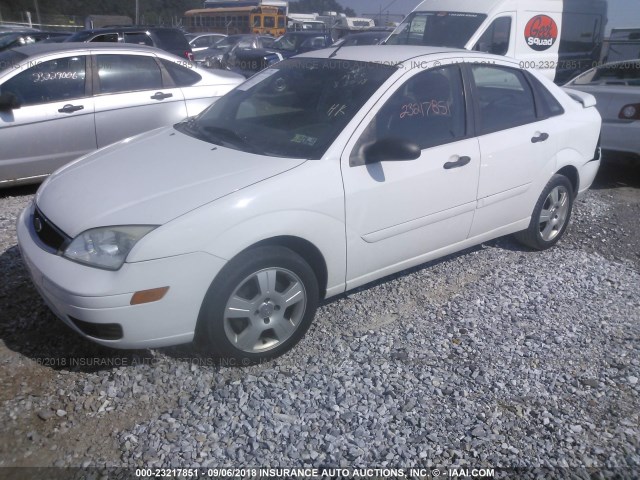 1FAHP34N77W128822 - 2007 FORD FOCUS ZX4/S/SE/SES 白色 照片 2