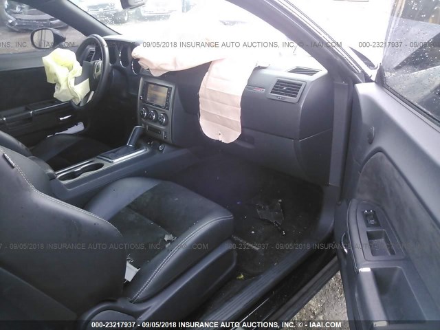 2B3CJ7DJ0BH552961 - 2011 DODGE CHALLENGER SRT-8 黑色 照片 5