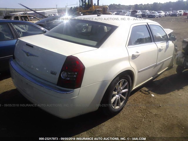 2C3KA33G38H240722 - 2008 CHRYSLER 300 LIMITED CREAM photo 4