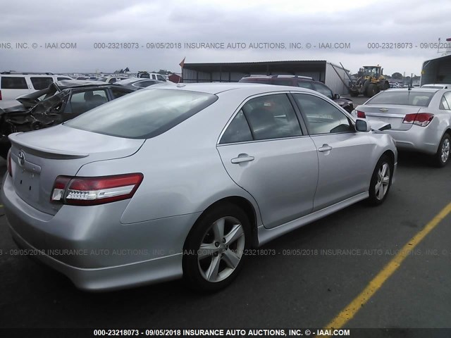4T1BF3EK6BU214548 - 2011 TOYOTA CAMRY SE/LE/XLE ვერცხლისფერი ფოტო 4