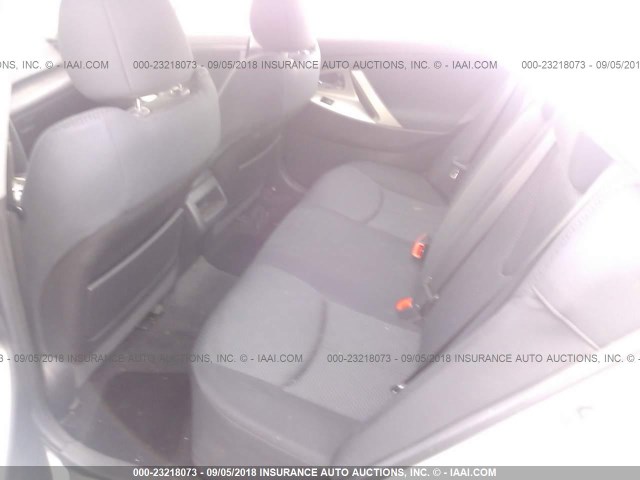 4T1BF3EK6BU214548 - 2011 TOYOTA CAMRY SE/LE/XLE ვერცხლისფერი ფოტო 8