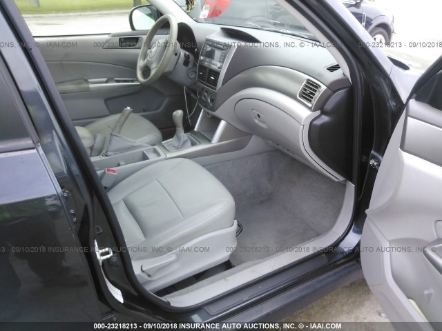 JF2SH6BC1AG791497 - 2010 SUBARU FORESTER XS Noir photo 5