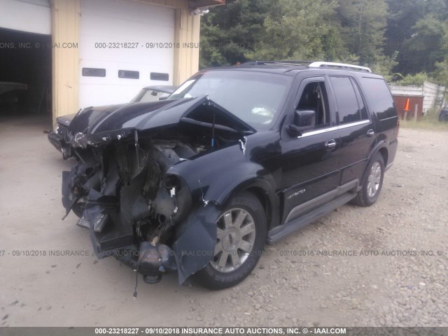 5LMFU28R03LJ49808 - 2003 LINCOLN NAVIGATOR Siyah fotoğraf 2