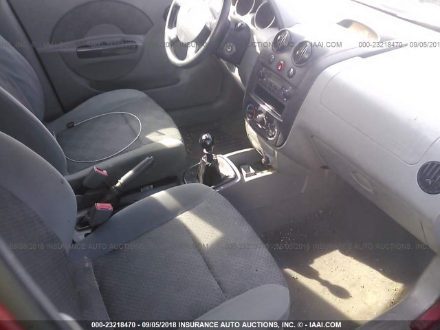 KL1TD52625B343654 - 2005 CHEVROLET AVEO LS RED photo 5
