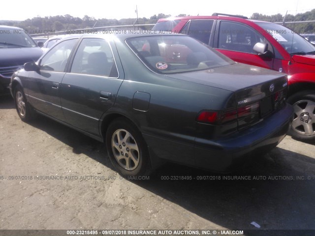 JT2BF22K0X0151585 - 1999 TOYOTA CAMRY LE/XLE GREEN photo 3