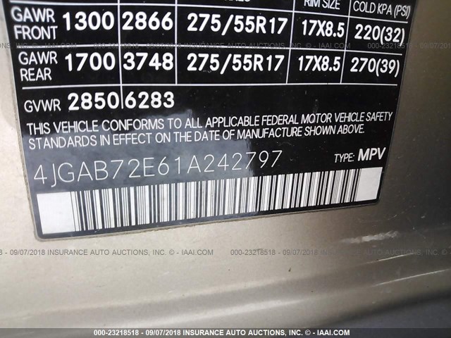 4JGAB72E61A242797 - 2001 MERCEDES-BENZ ML 430 金色 照片 9